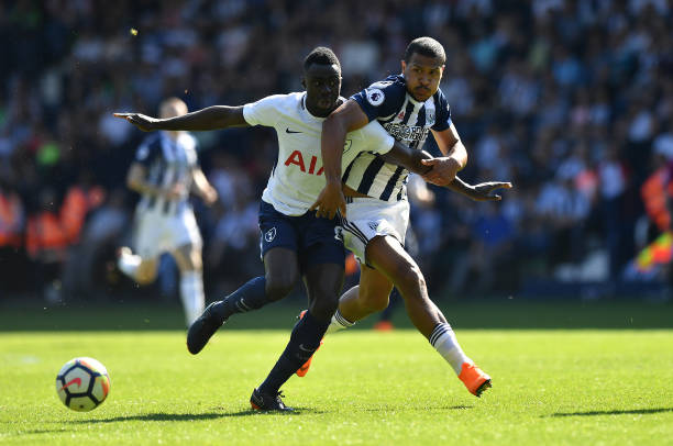 表现出色 表现出色