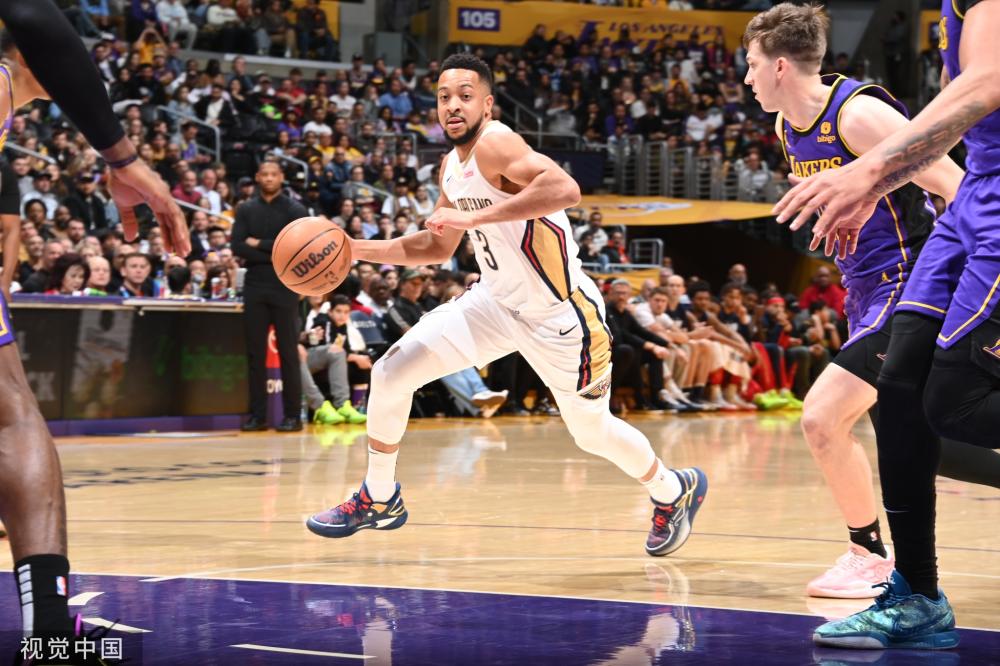 不仅依靠 不仅依靠