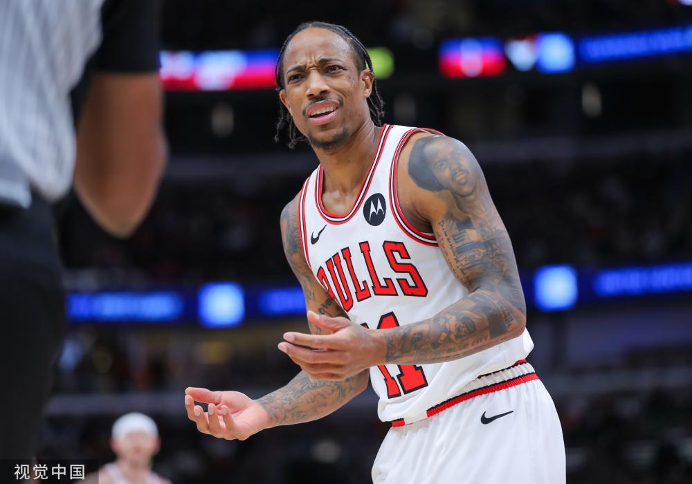 而背后的背 而背后的背